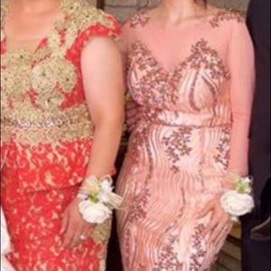 Elegant dress 2015 worn once for 5 hours